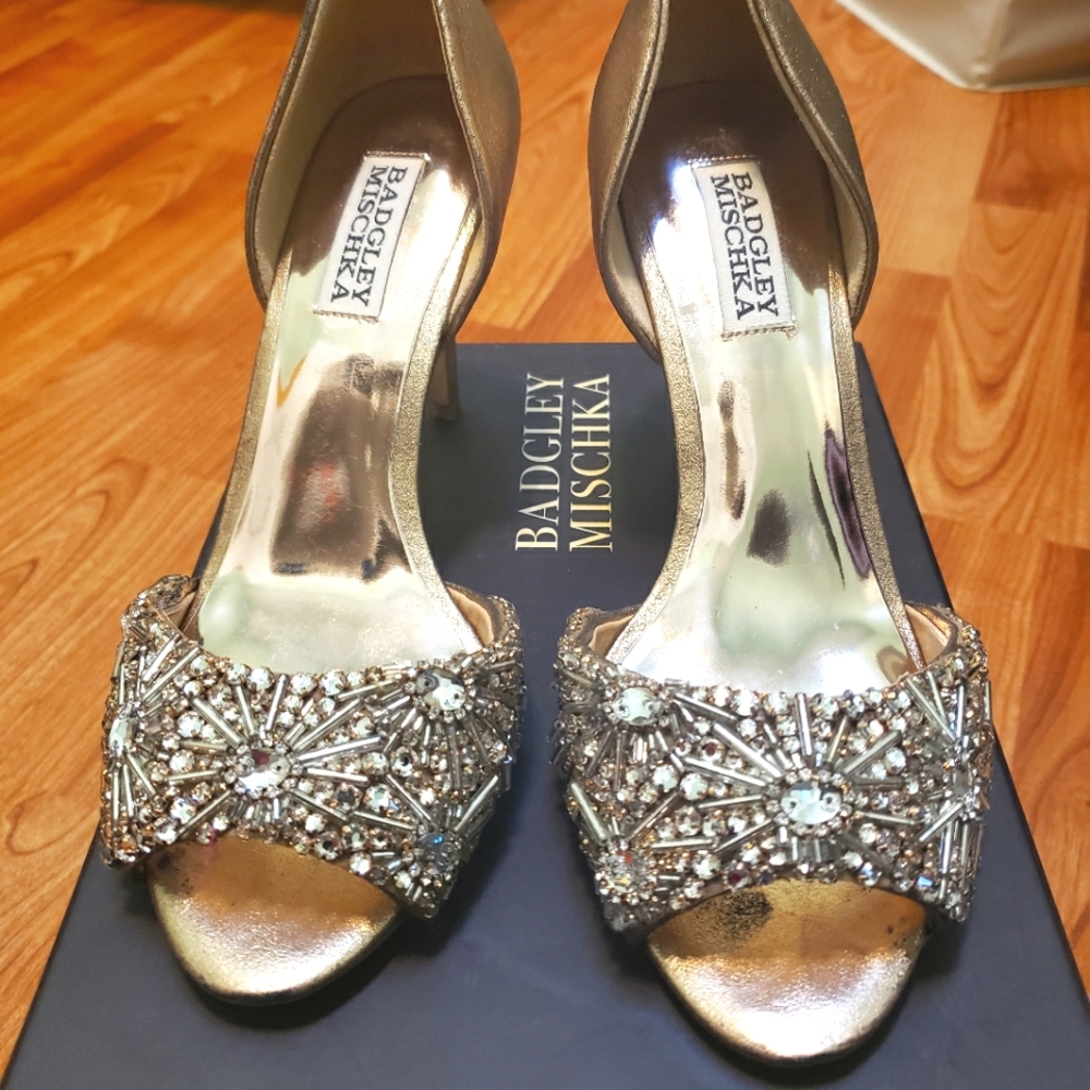 COPY - Badgley Mischka Size 7 RoseGold